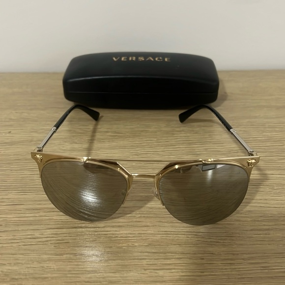 COPY - Versace Mirror Aviator Sunglasses - Picture 1 of 5